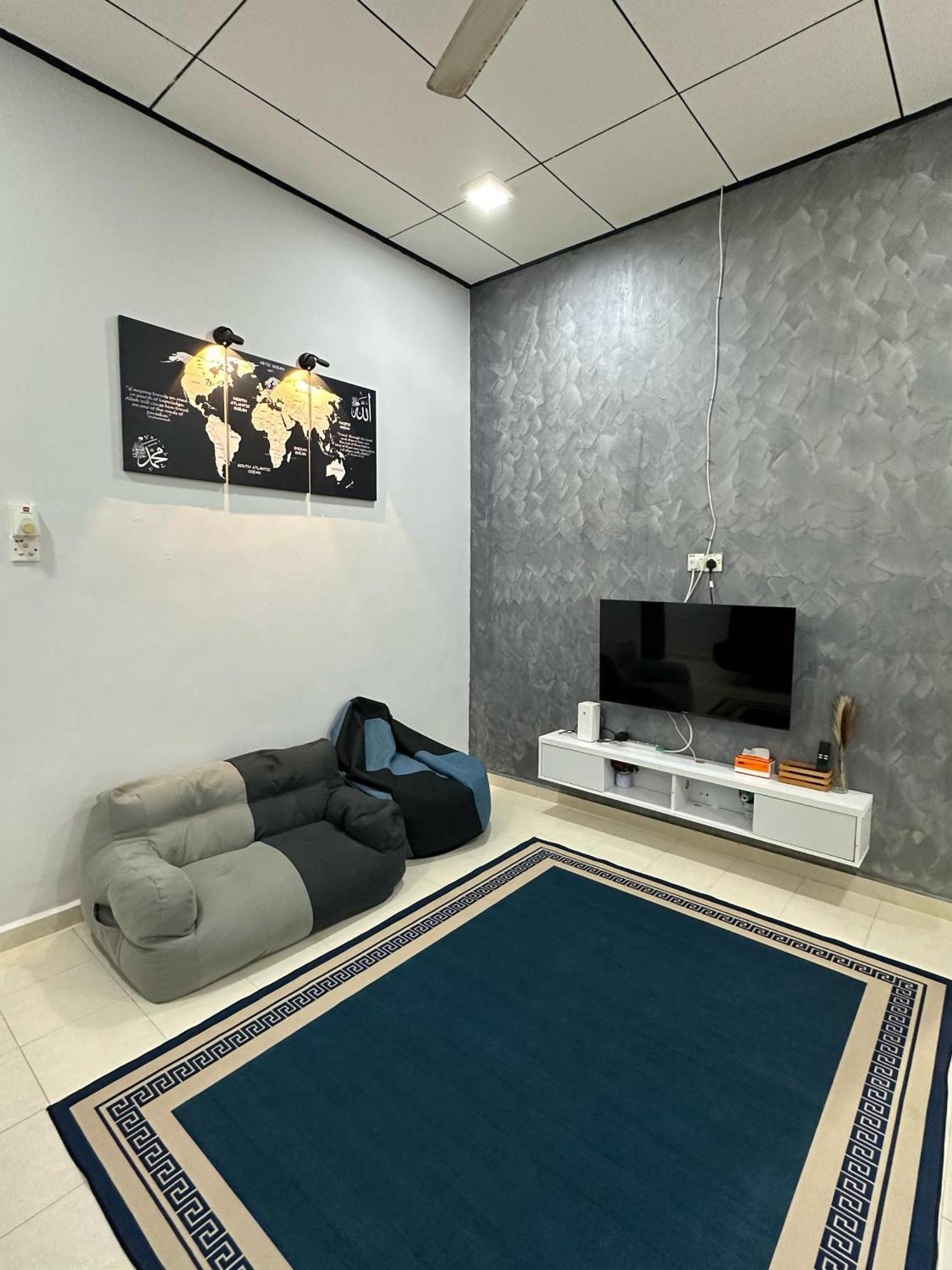 Homestay Izhan Bandar Куала-Тренгану Экстерьер фото